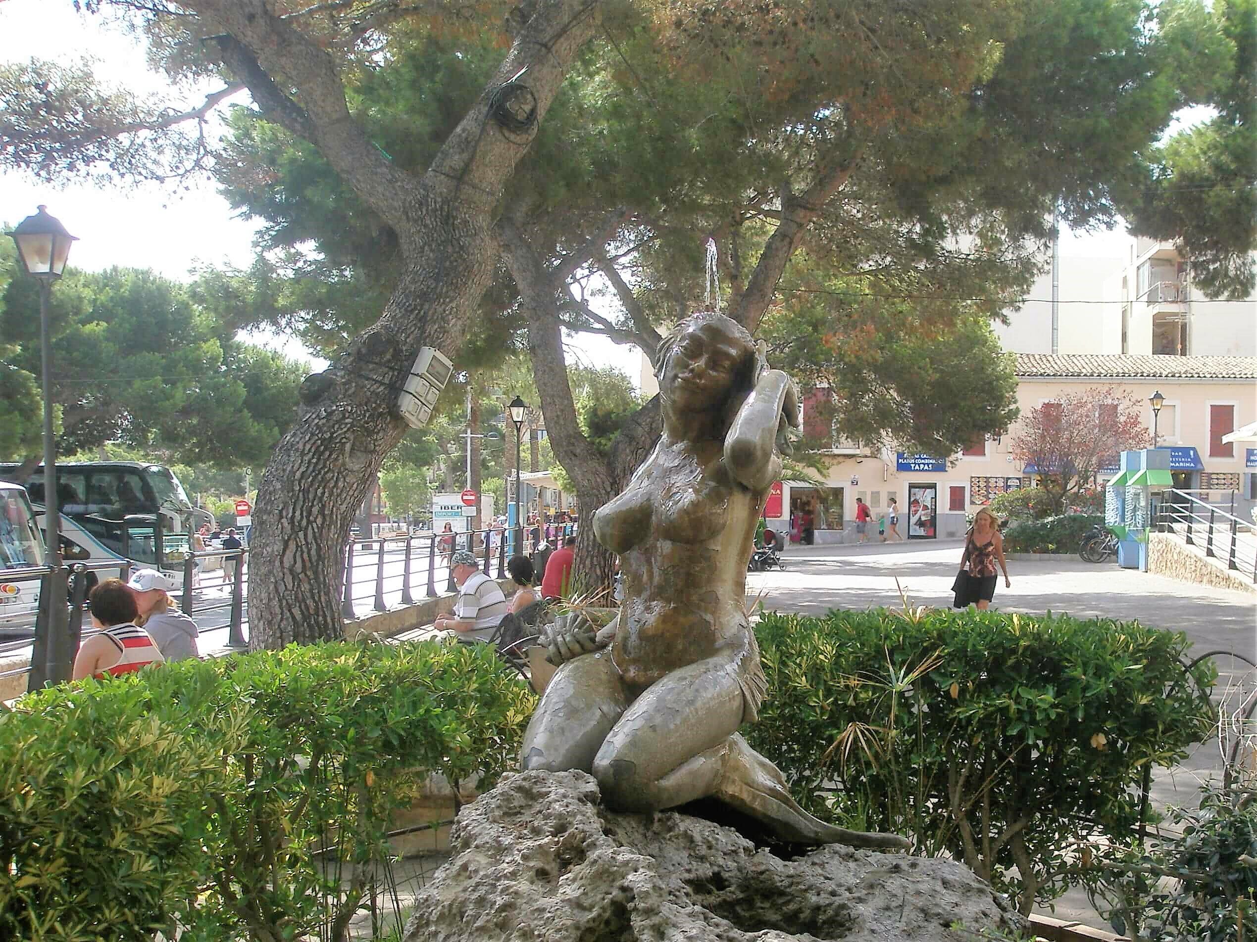 Porto Cristo en Mallorca: sirenita